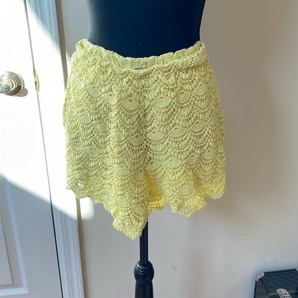 Gianni bini crochet shorts